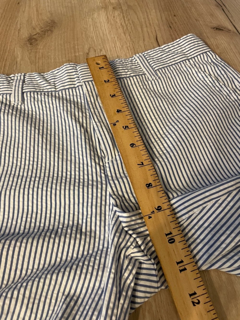 GAP Blue White Striped Bermuda Shorys Womens 4P Preppy Summer - Picture 5 of 6